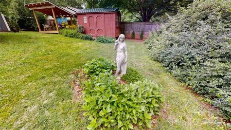 22 King Arthur Place Asheville NC 28806