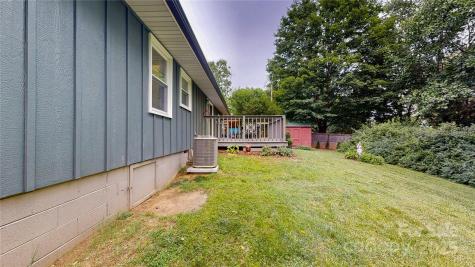 22 King Arthur Place Asheville NC 28806