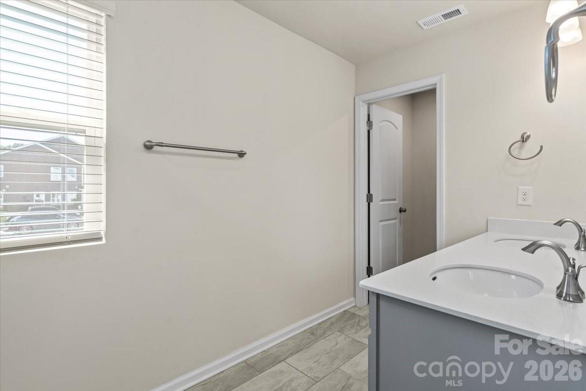 4529 Iron Oak Lane Charlotte NC 28269