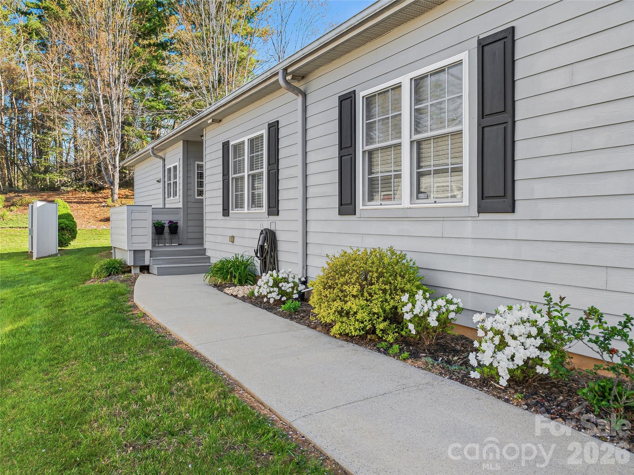 23 Holiday Drive Arden NC 28704