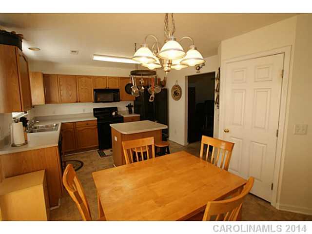 14212 Lynderwood Court Charlotte NC 28273