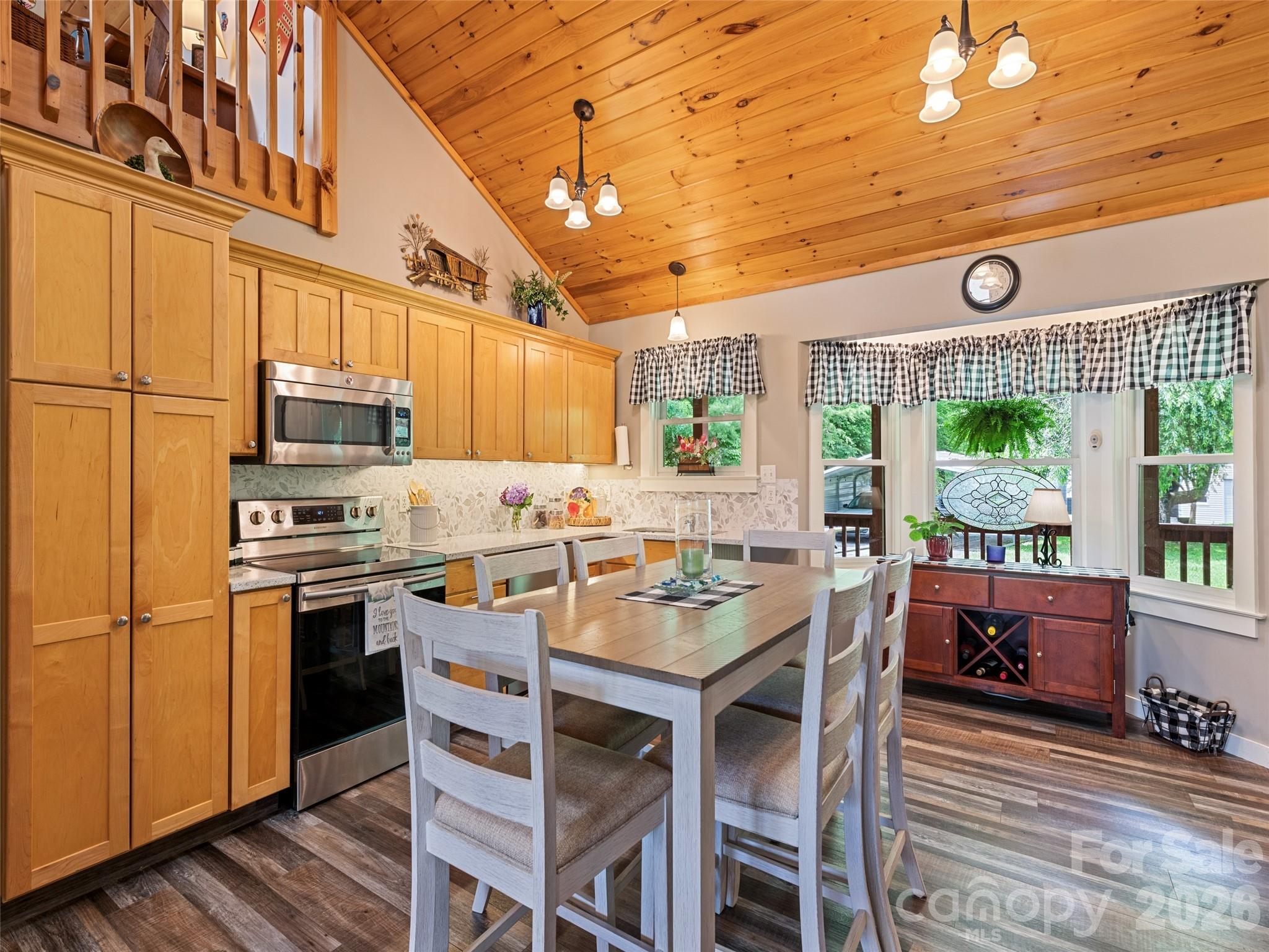 165 Lollis Lane Bryson City NC 28713