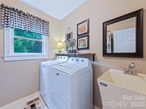 165 Lollis Lane Bryson City NC 28713