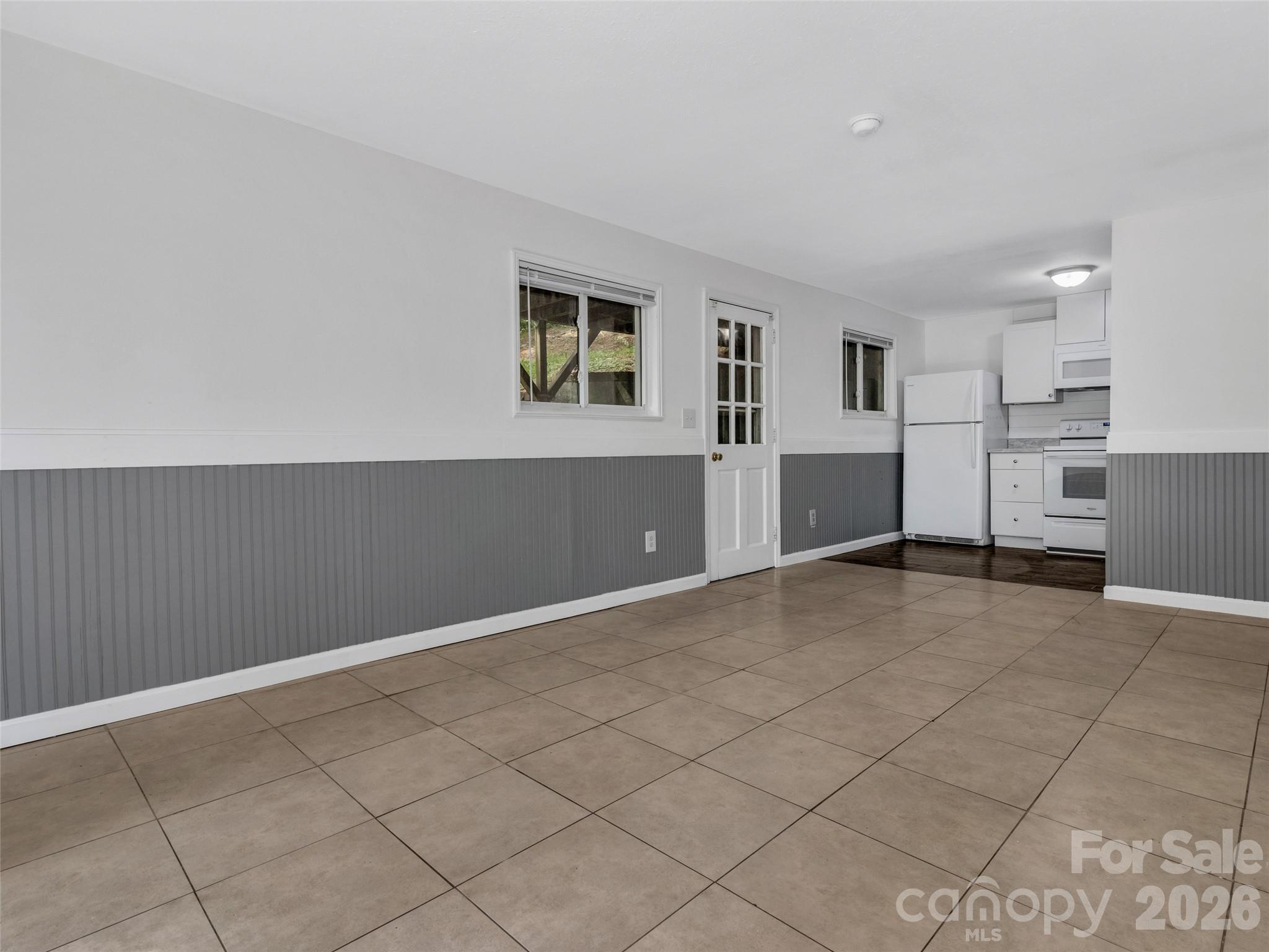 114 Elden Street Hendersonville NC 28791