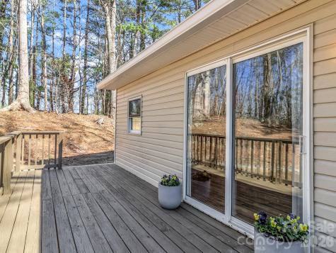 114 Elden Street Hendersonville NC 28791