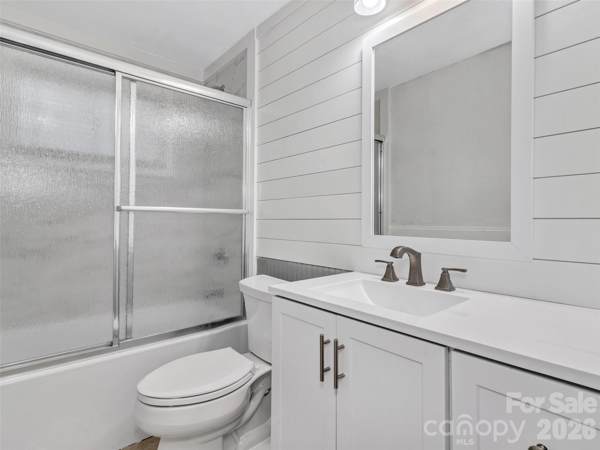 114 Elden Street Hendersonville NC 28791