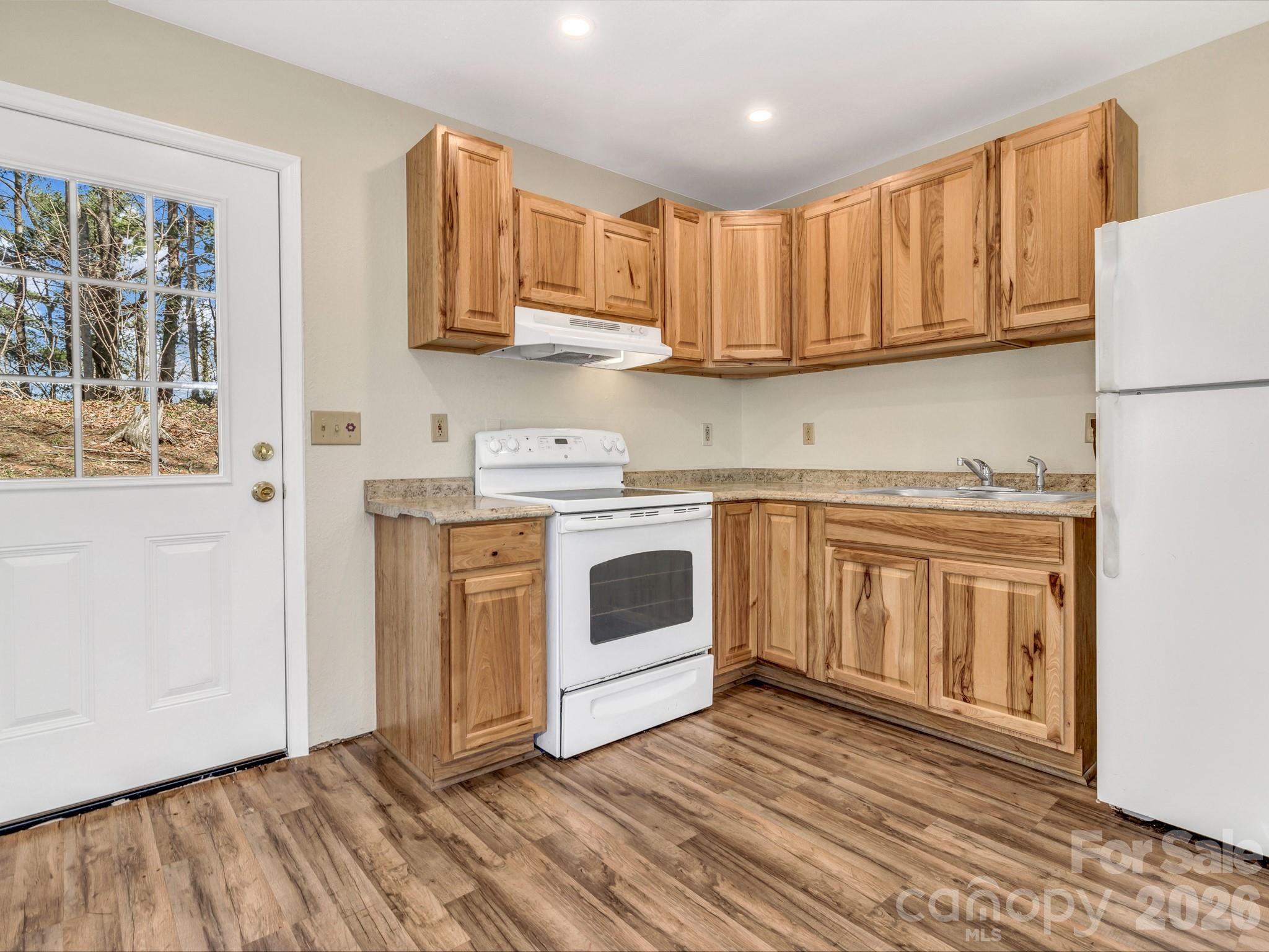 114 Elden Street Hendersonville NC 28791