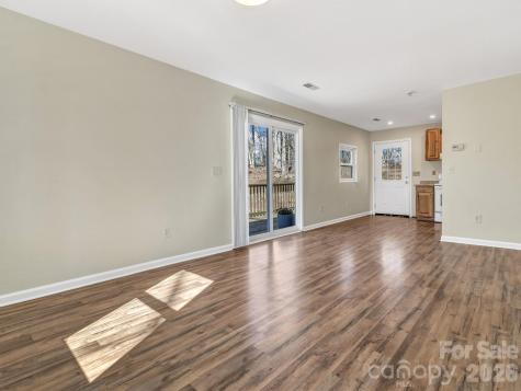114 Elden Street Hendersonville NC 28791