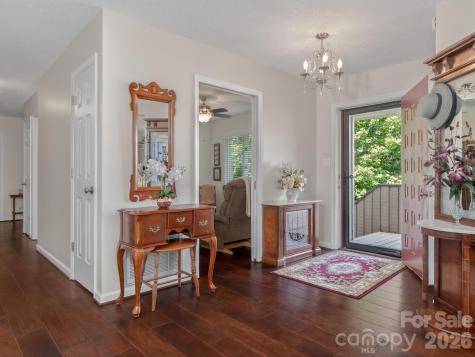 136 Deerlake Drive Asheville NC 28803