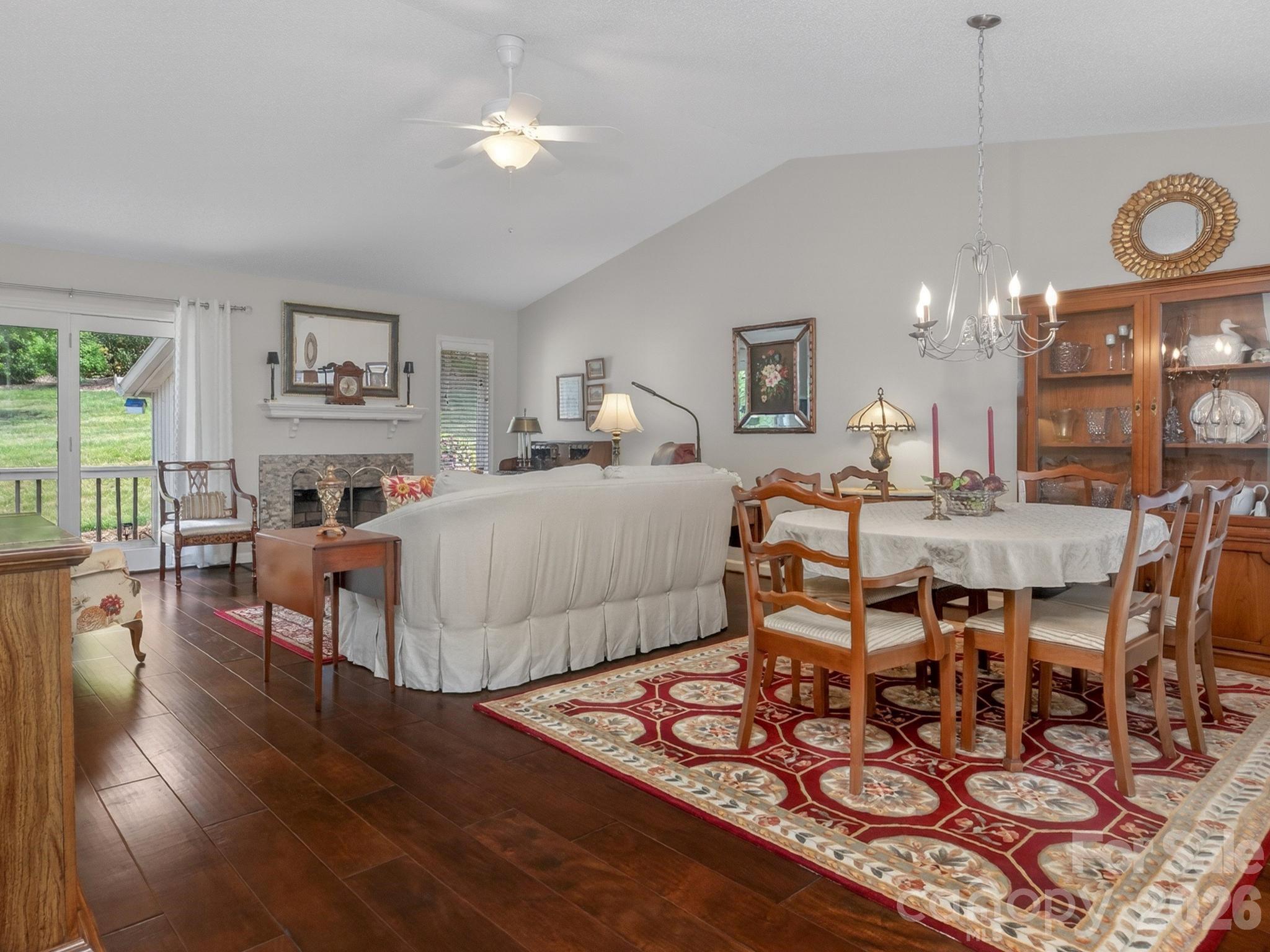 136 Deerlake Drive Asheville NC 28803