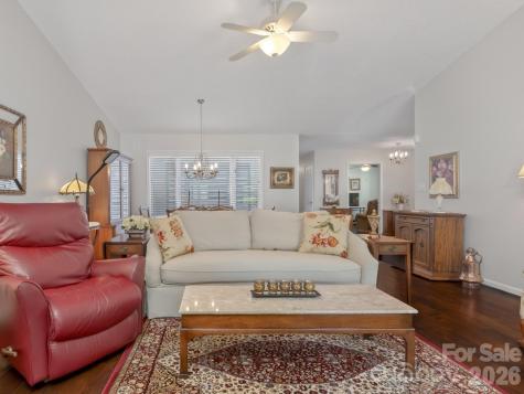 136 Deerlake Drive Asheville NC 28803