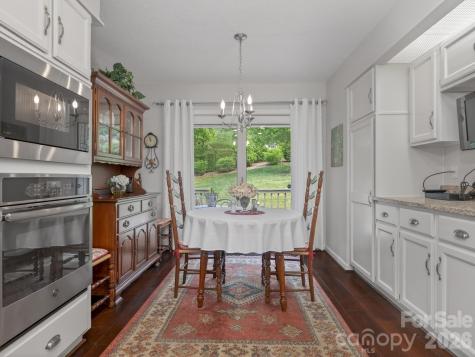 136 Deerlake Drive Asheville NC 28803