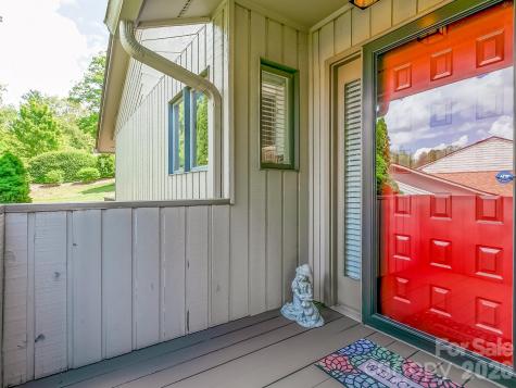 136 Deerlake Drive Asheville NC 28803