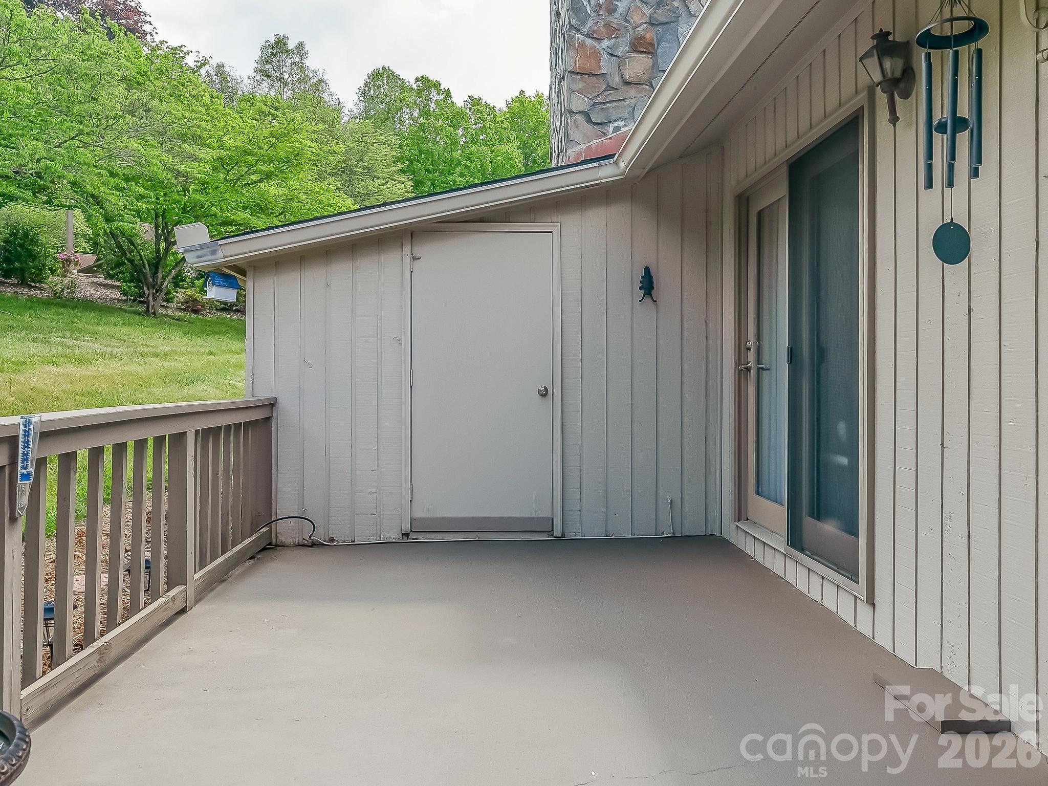 136 Deerlake Drive Asheville NC 28803
