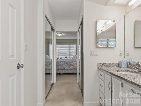 136 Deerlake Drive Asheville NC 28803