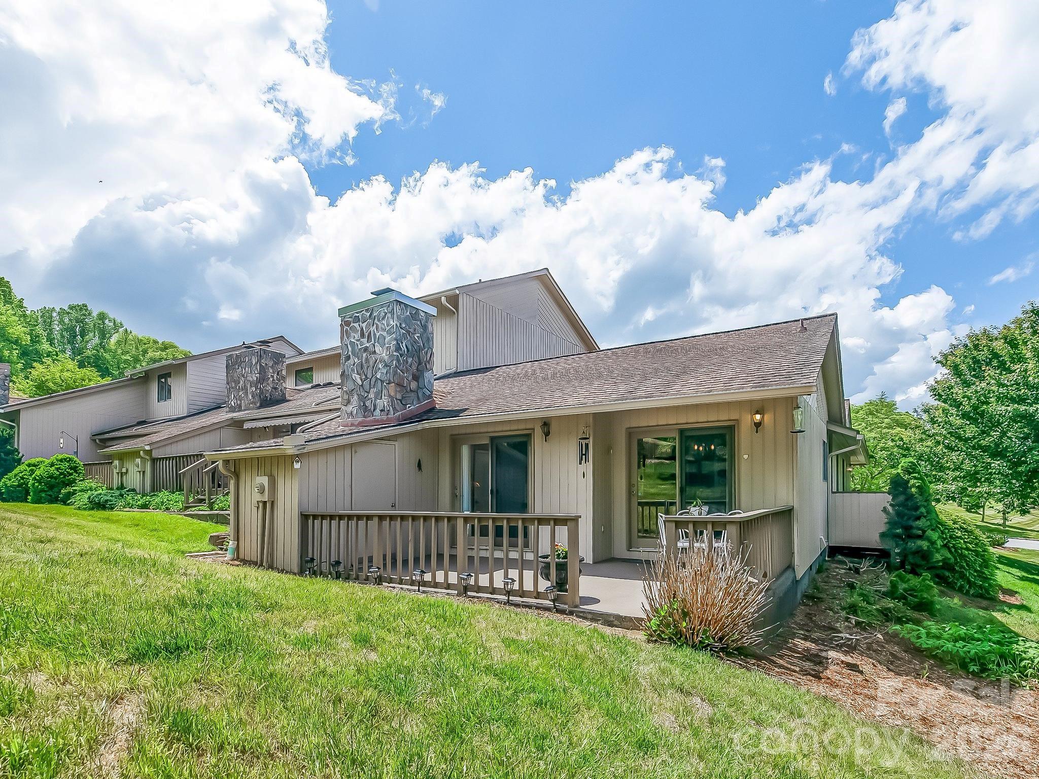 136 Deerlake Drive Asheville NC 28803