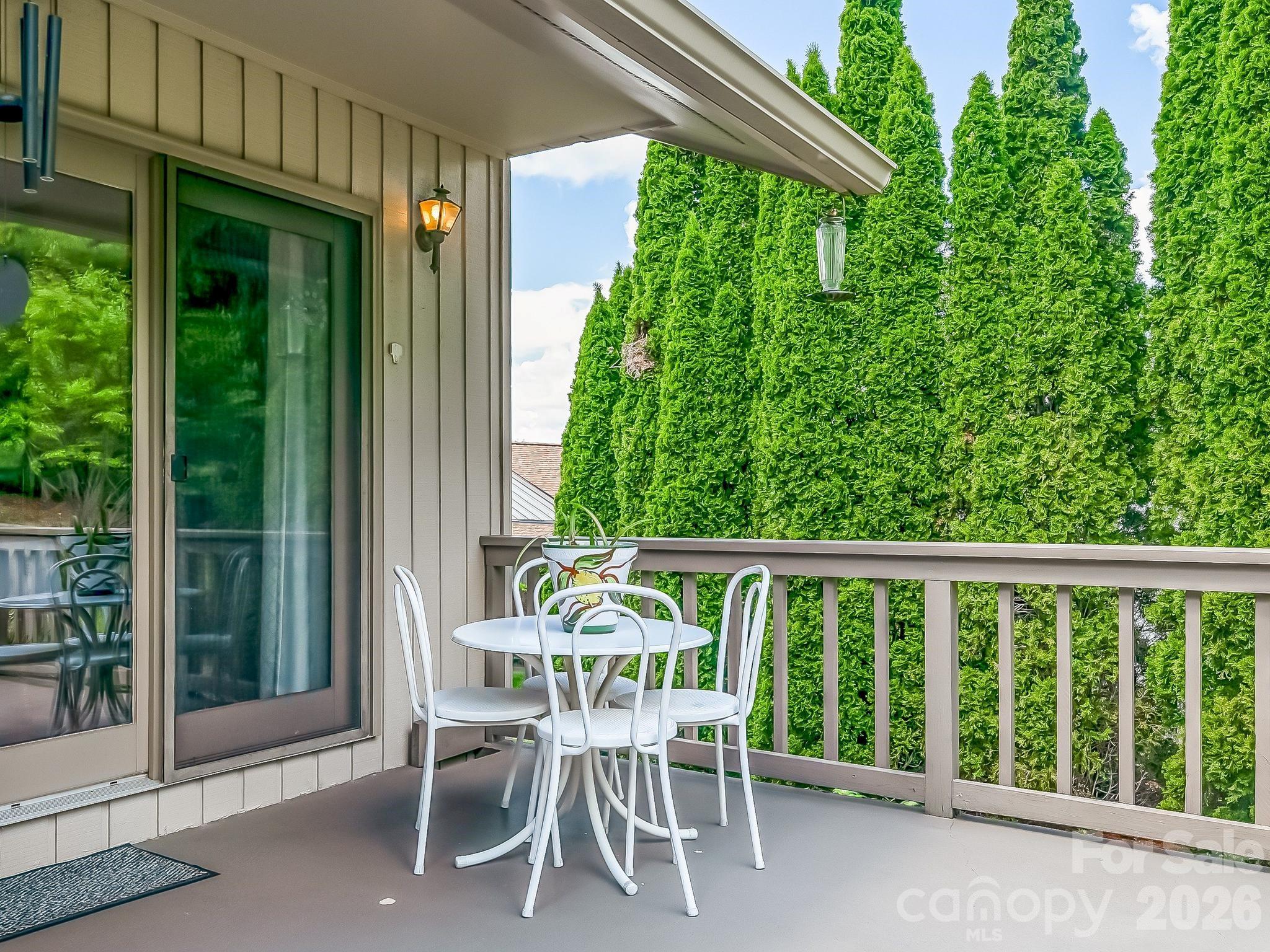 136 Deerlake Drive Asheville NC 28803