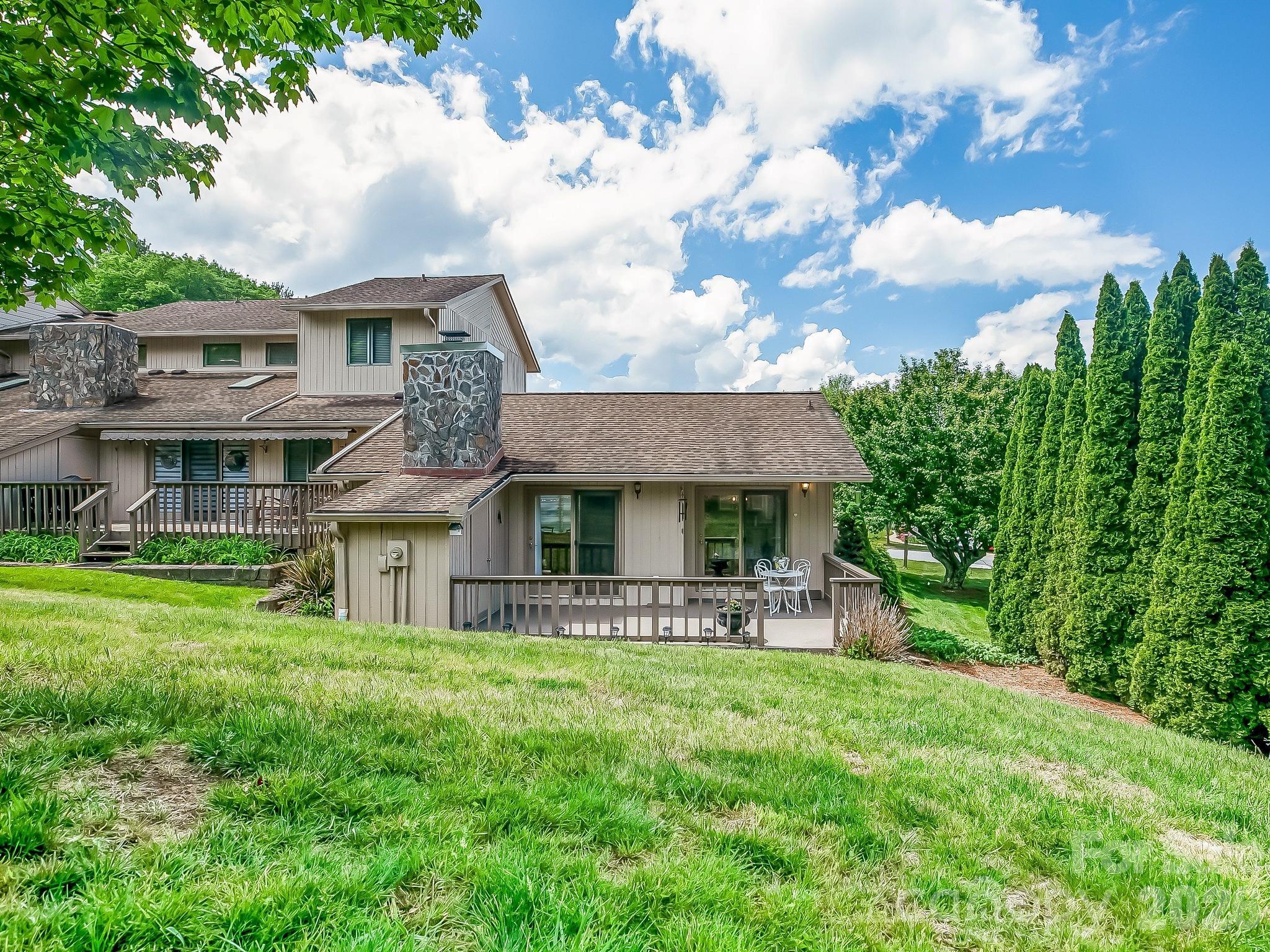 136 Deerlake Drive Asheville NC 28803