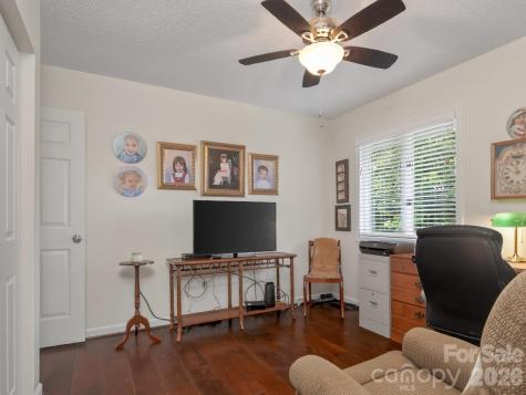 136 Deerlake Drive Asheville NC 28803
