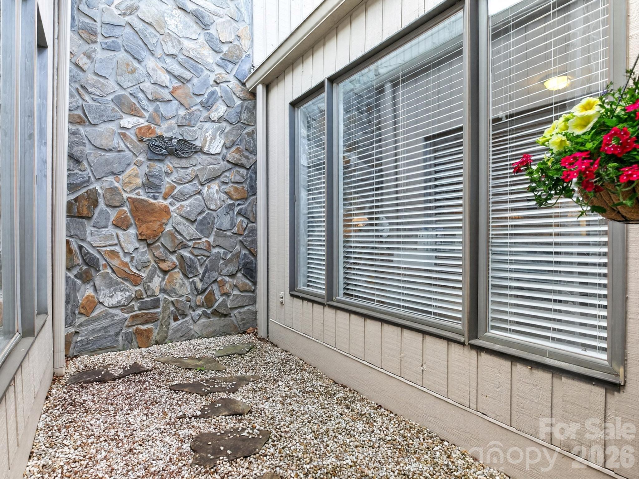 136 Deerlake Drive Asheville NC 28803