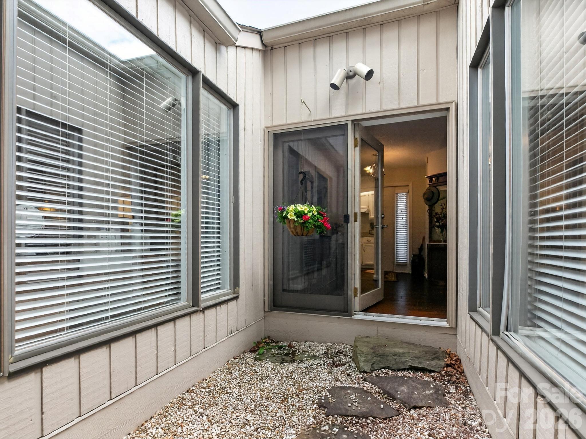 136 Deerlake Drive Asheville NC 28803