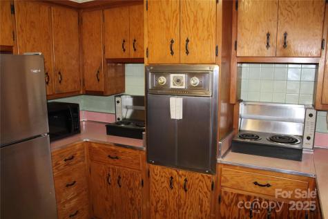 1761 Dearborn Street Extension Morganton NC 28655