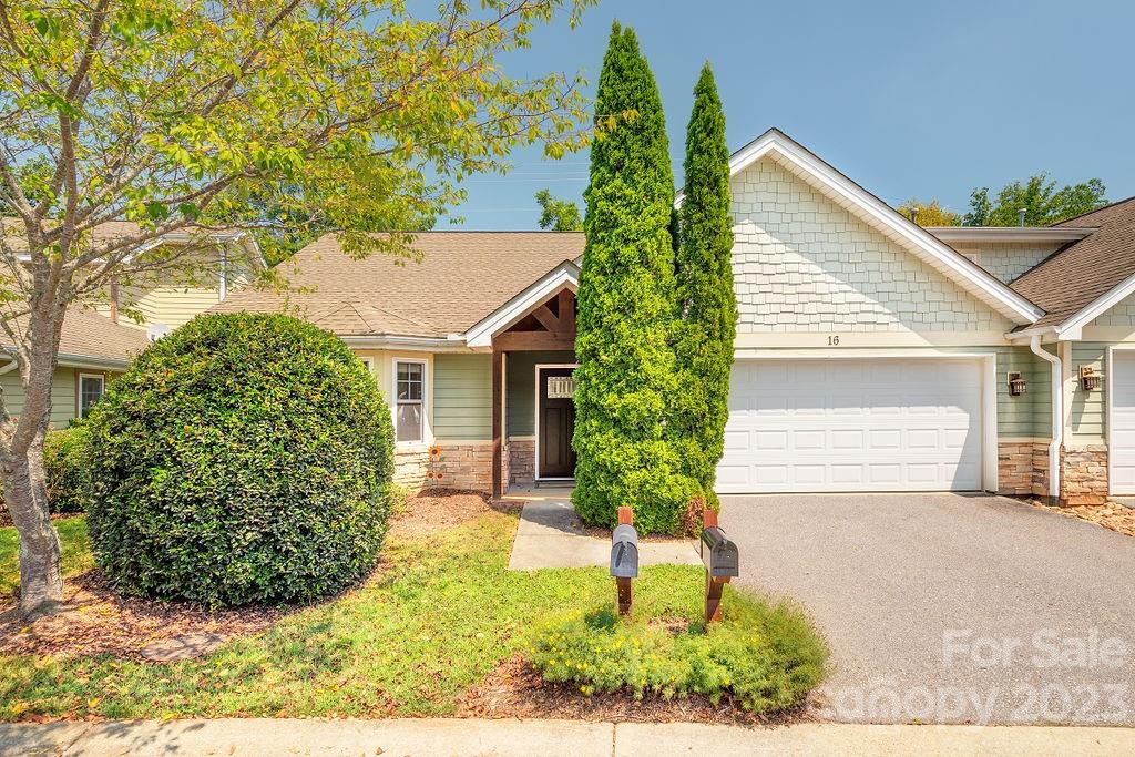 16 Kaylor Drive Arden NC 28704