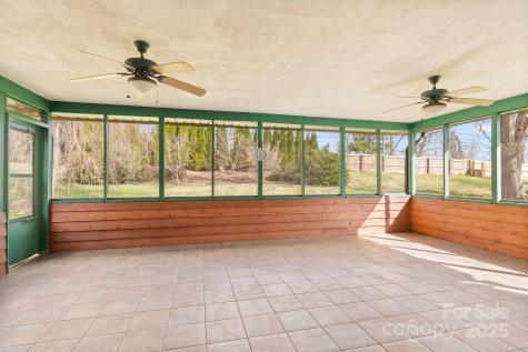 47 Huffman Road Asheville NC 28806