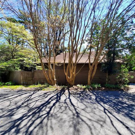 121 Ohara Circle Hendersonville NC 28739