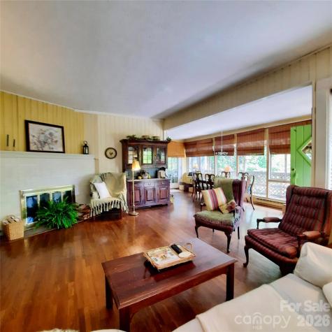 121 Ohara Circle Hendersonville NC 28739