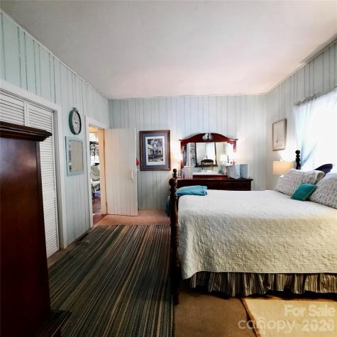 121 Ohara Circle Hendersonville NC 28739