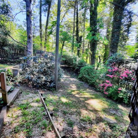 121 Ohara Circle Hendersonville NC 28739