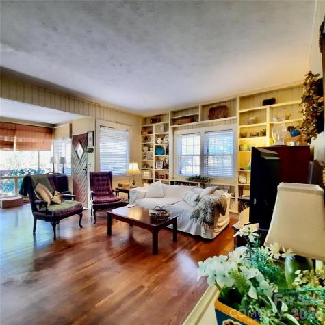 121 Ohara Circle Hendersonville NC 28739