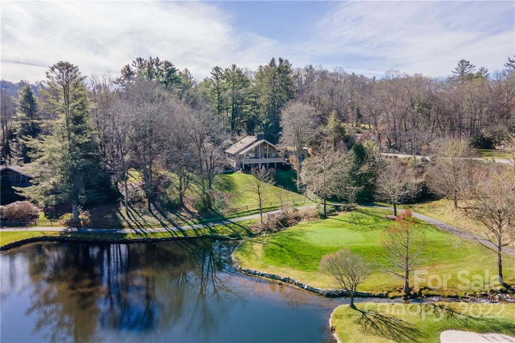 2275 N 4th Street Highlands NC 28741