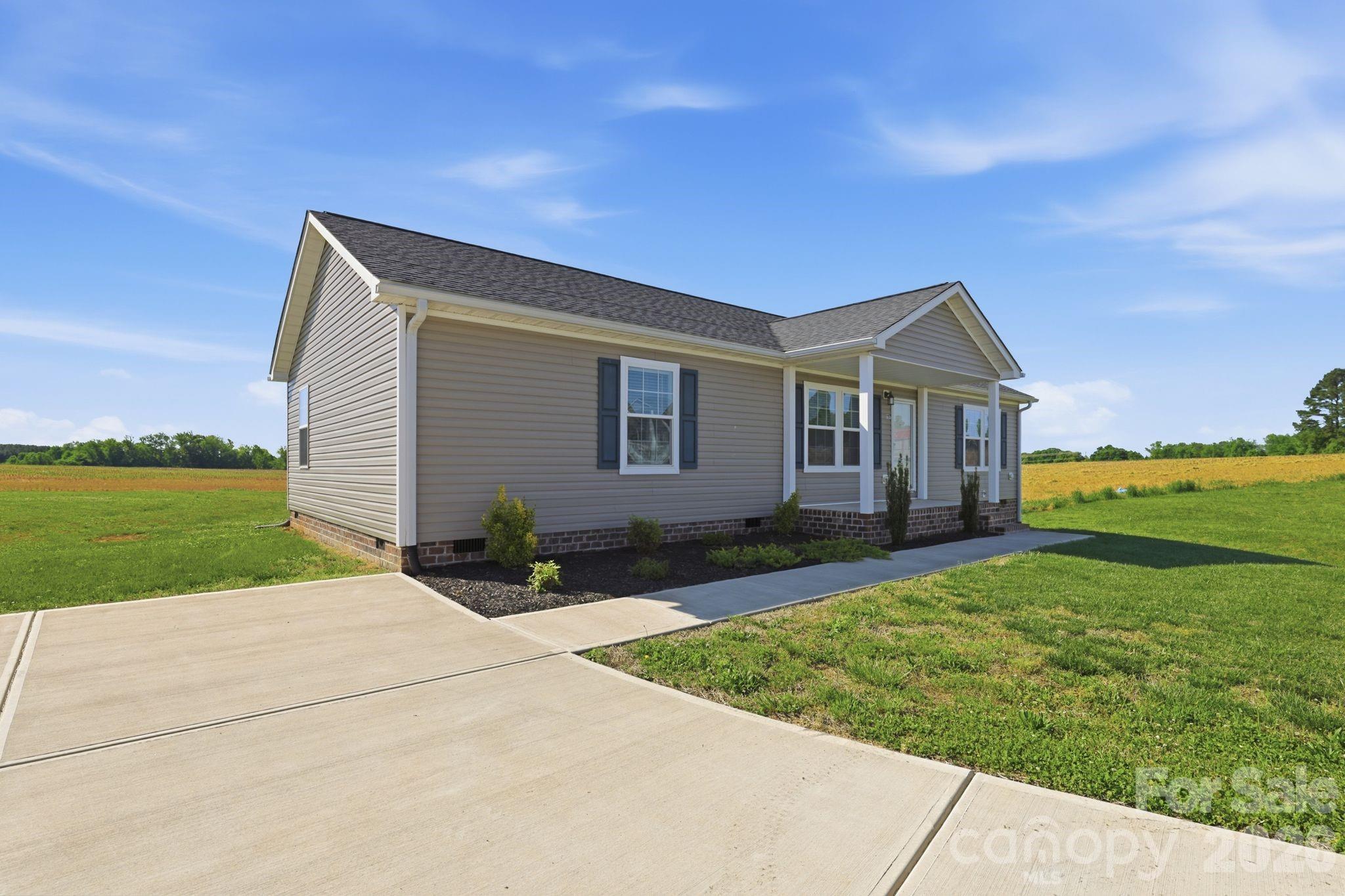 197 Burleson Point Woodleaf NC 27054
