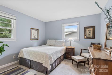 28 Woodgate Road Asheville NC 28806