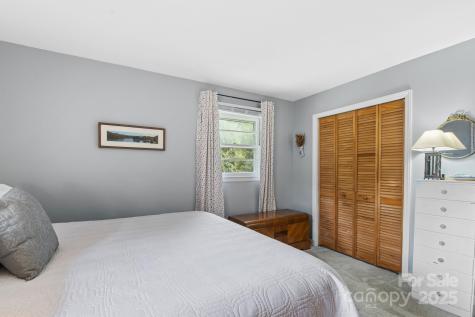 28 Woodgate Road Asheville NC 28806