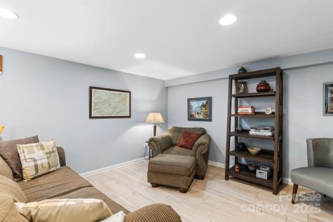 28 Woodgate Road Asheville NC 28806