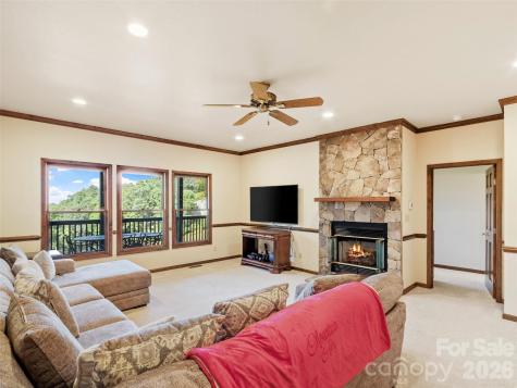 91 Brandy Run Road Burnsville NC 28714
