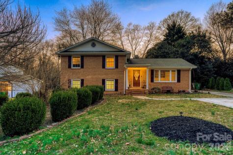 1315 Shady Bluff Drive Charlotte NC 28211