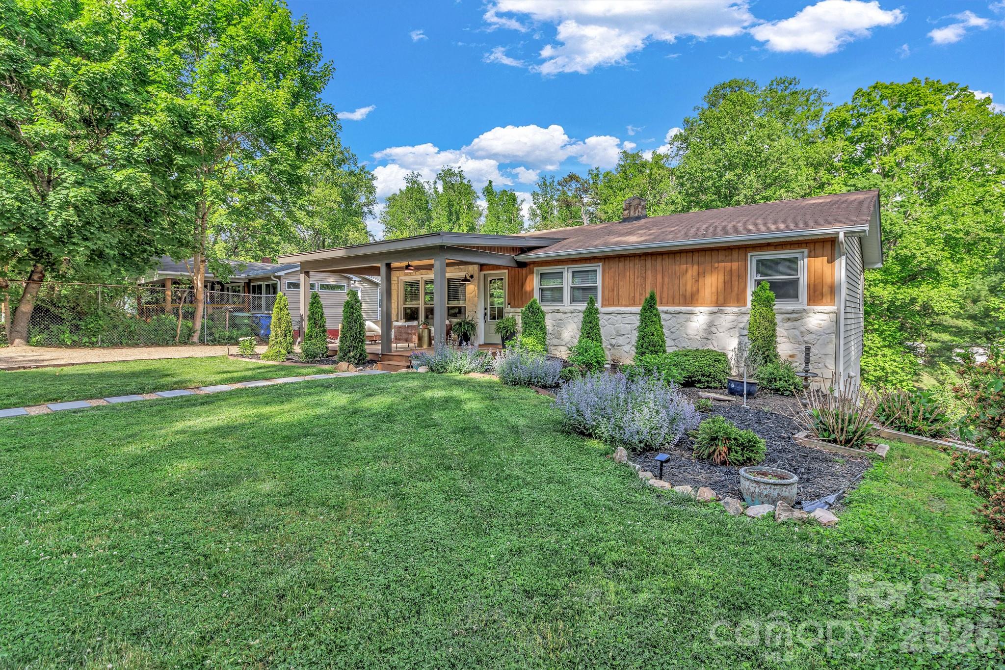 118 Vance Crescent Extension Asheville NC 28806
