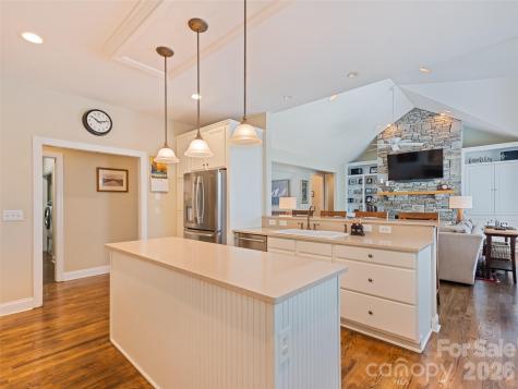 5 Split Creek Court Mills River NC 28759