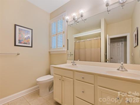 5 Split Creek Court Mills River NC 28759