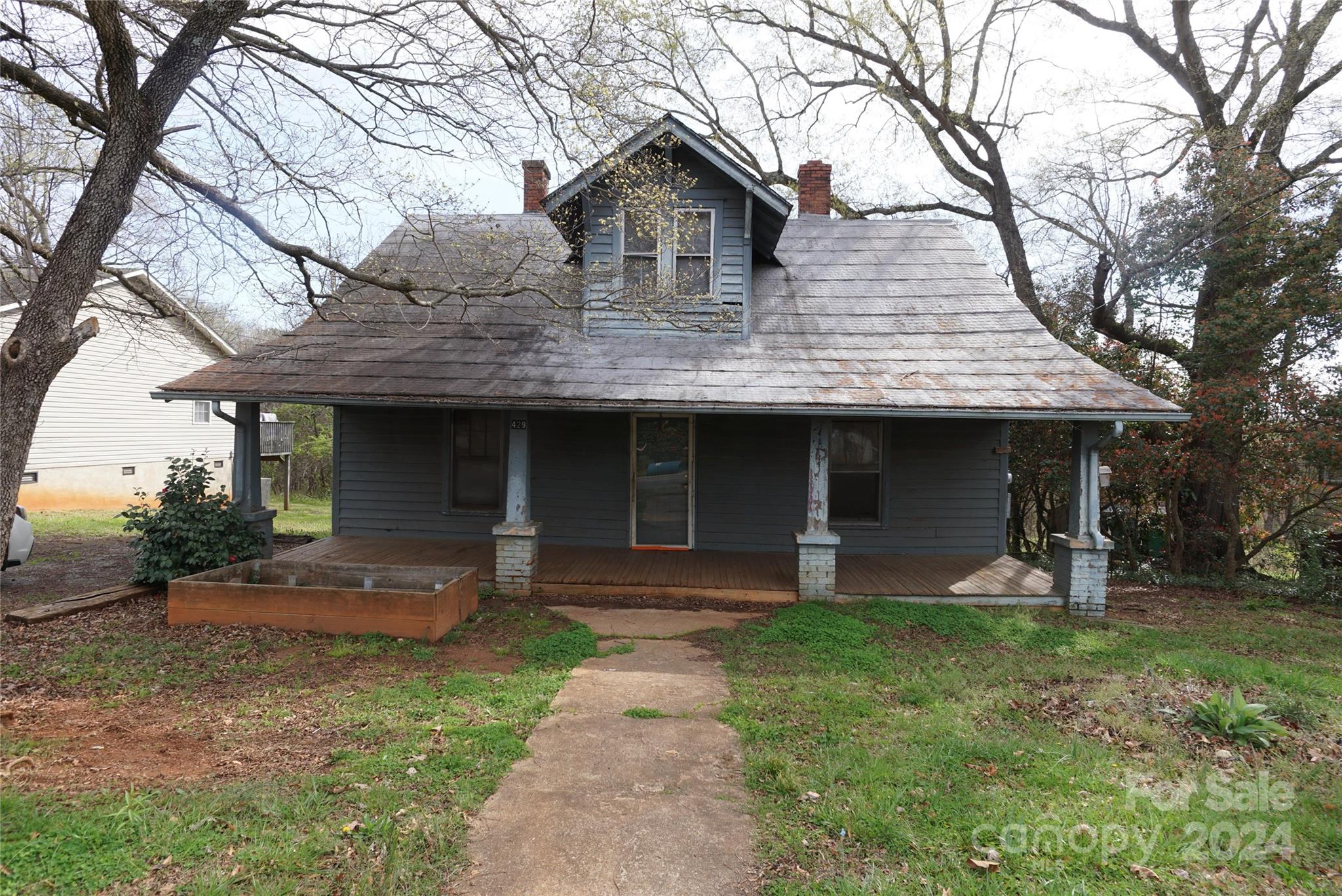 429 N Davis Avenue Newton NC 28658