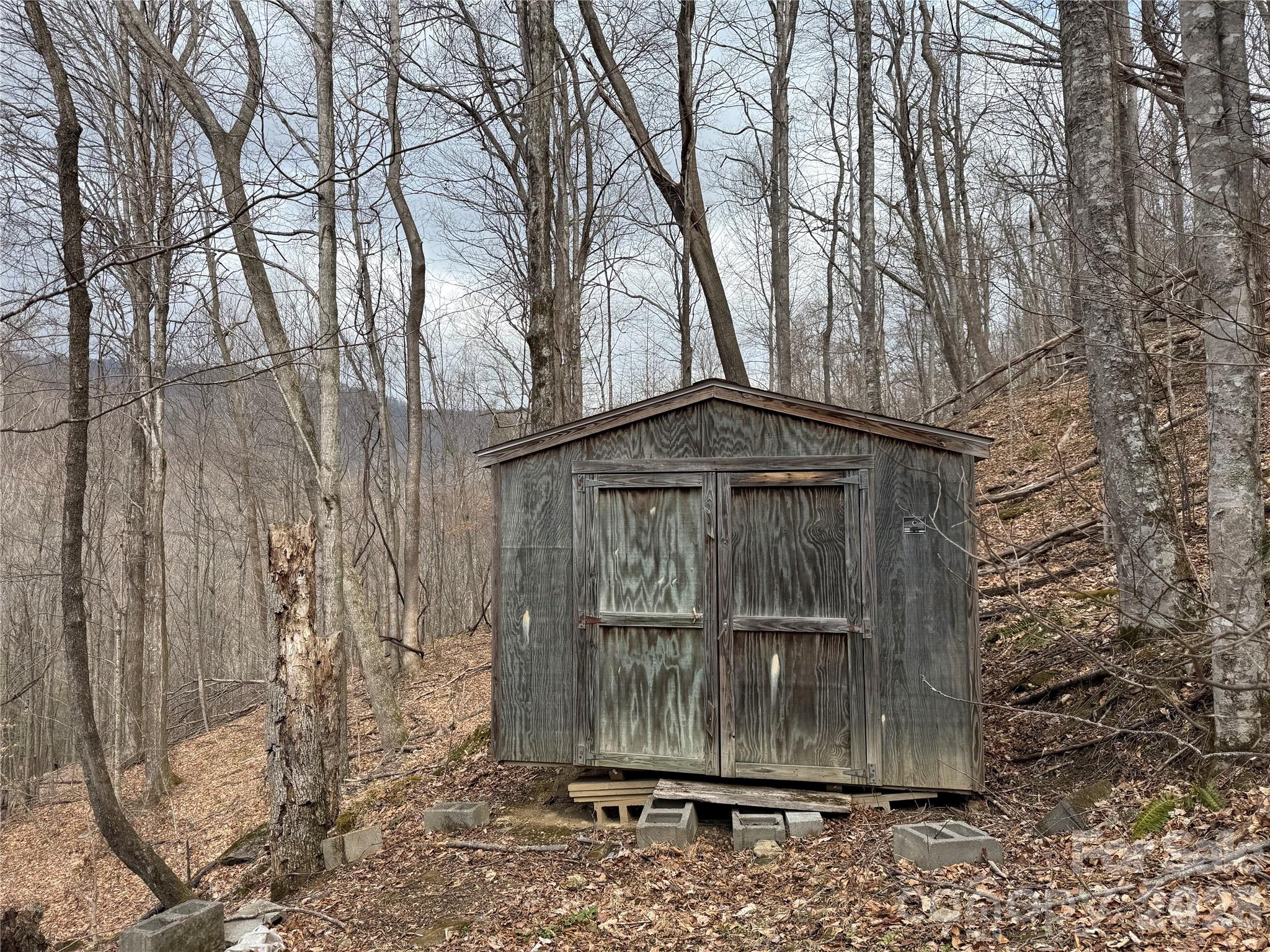 17619 Nc 209 Highway Hot Springs NC 28743