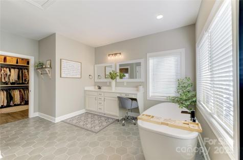 597 Aiken Road Asheville NC 28804