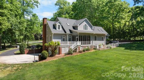 2953 Ninth Tee Drive Newton NC 28658