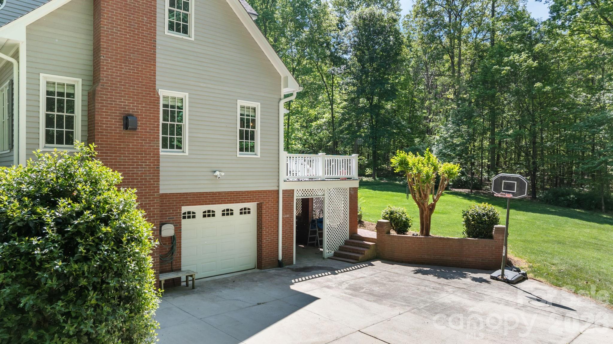 2953 Ninth Tee Drive Newton NC 28658