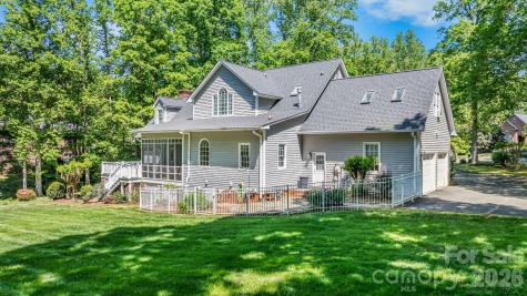 2953 Ninth Tee Drive Newton NC 28658