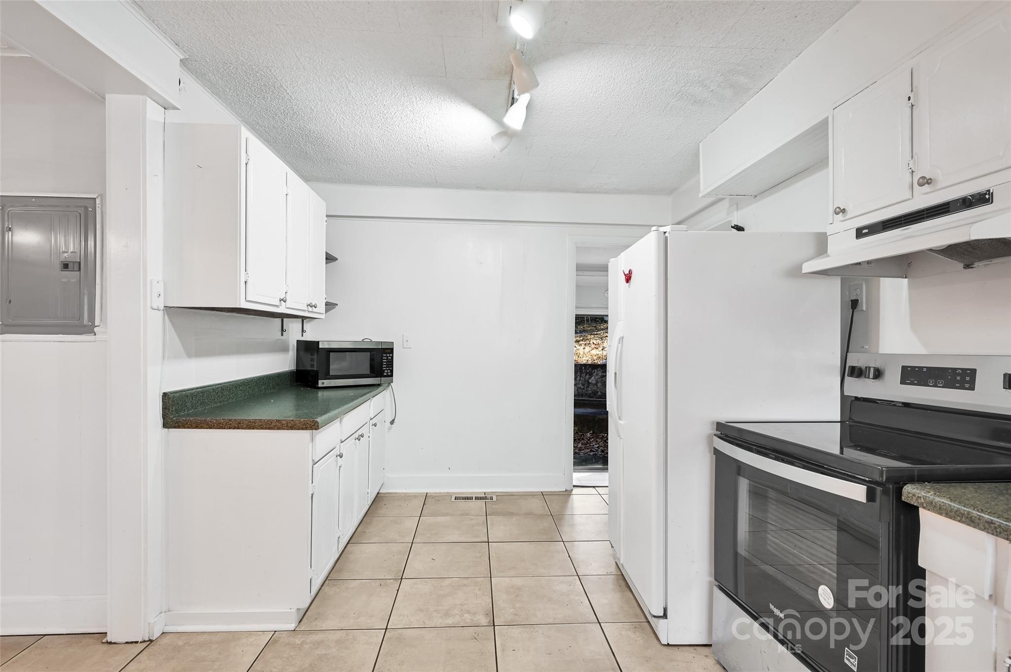 170 Birch Lane Arden NC 28704